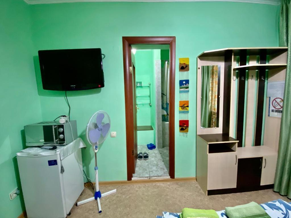 Hostel Loco Alma-Ata Exteriör bild