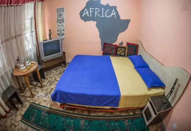 Hostel Loco Alma-Ata Rum bild